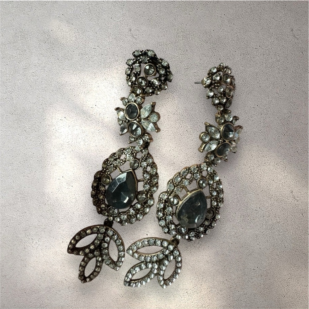 Elegant Black Crystal Drop Earrings